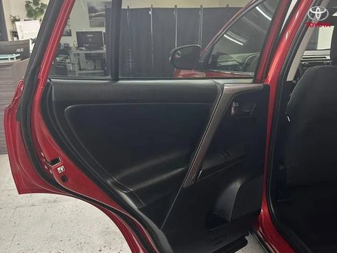 Used 2017 Toyota RAV4 XLE w/ Carpet Mat Package FWD image 14