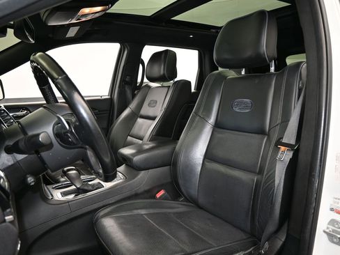 Used 2020 Jeep Grand Cherokee Overland image 10