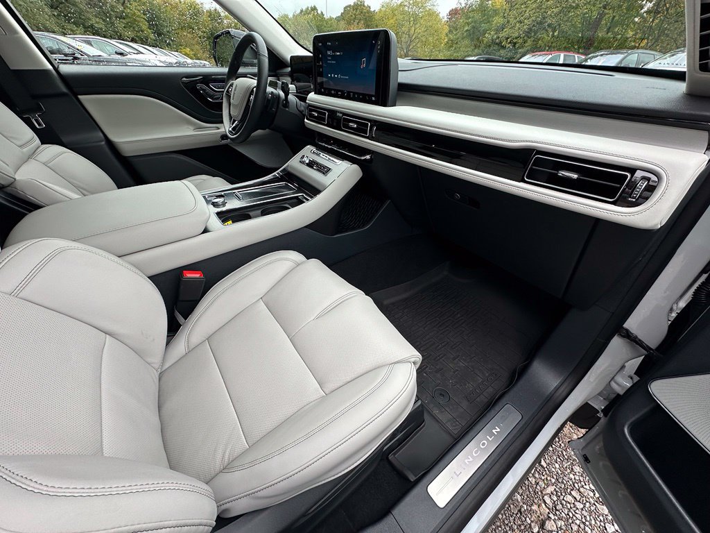 New 2027 Lincoln Aviator Reserve AWD/4WD image 23