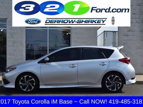 Used 2017 Toyota Corolla iM w/ Carpet Mat Package FWD image 2