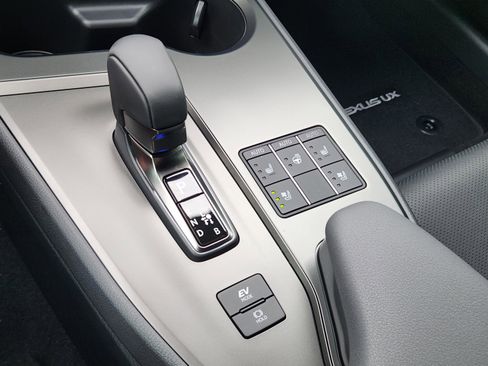 New 2026 Lexus UX 300h FWD image 12