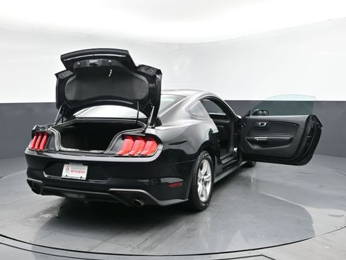 Used 2022 Ford Mustang Coupe image 28