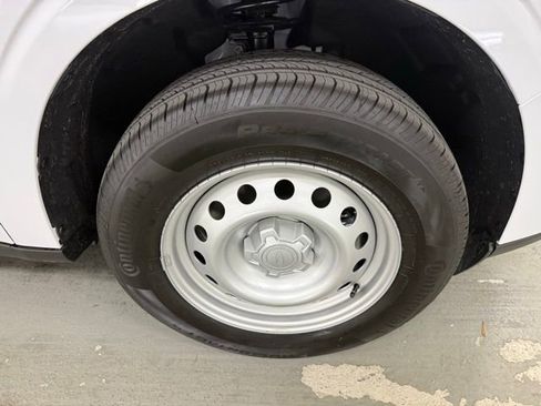 New 2026 Ford Maverick XL image 5