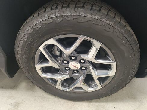 New 2026 GMC Sierra 1500 SLT w/ SLT Premium Plus Package AWD/4WD image 4