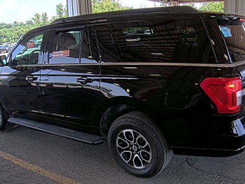 Used 2024 Ford Expedition Max XLT RWD image 8