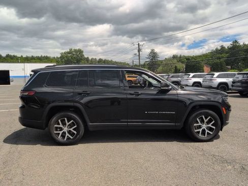 Used 2023 Jeep Grand Cherokee L Limited AWD/4WD image 4