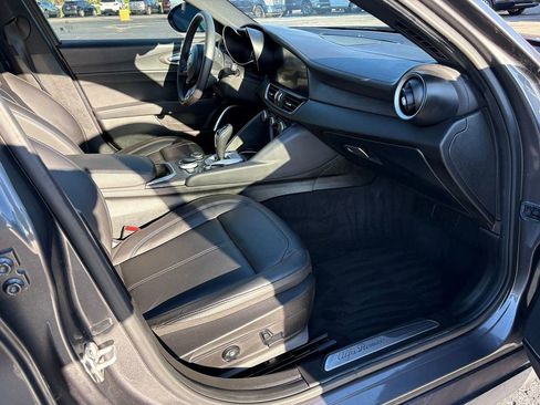 Used 2022 Alfa Romeo Giulia Ti AWD/4WD image 10