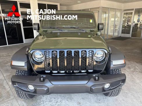 Used 2023 Jeep Wrangler Unlimited w/ Sun & Screen Package AWD/4WD image 8