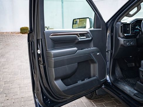 Used 2024 Chevrolet Silverado 1500 RST image 23