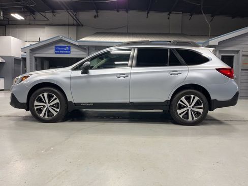 Used 2018 Subaru Outback 2.5i Limited w/ Popular Package #2 AWD/4WD image 4