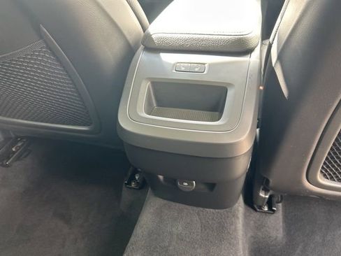 Certified 2022 Volvo XC60 B5 Momentum w/ Climate Package image 14