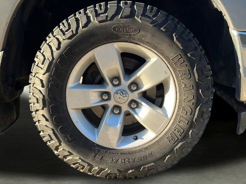 Used 2020 RAM 1500 Tradesman w/ Chrome Appearance Group AWD/4WD image 20