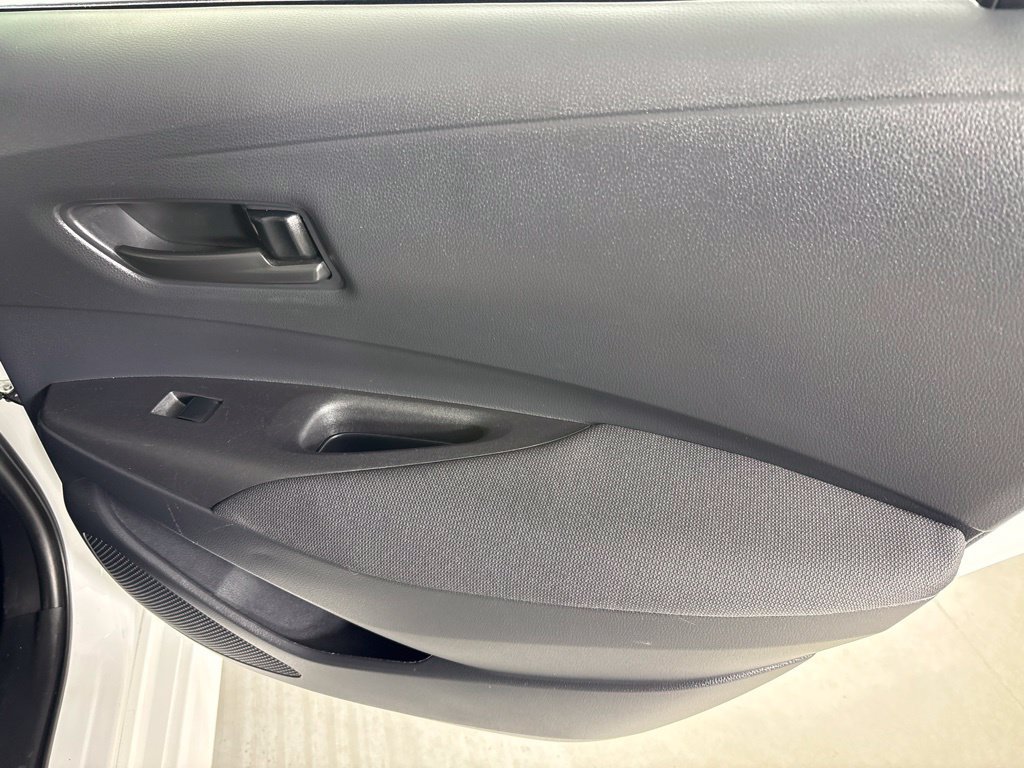 Used 2024 Toyota Corolla LE FWD image 17