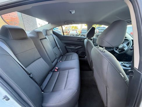Used 2025 Nissan Altima 2.5 S FWD image 34