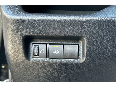 Used 2020 Toyota RAV4 XLE FWD image 43