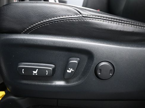 Used 2022 Toyota 4Runner Limited image 10