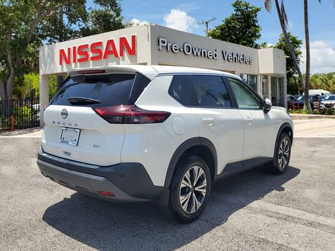 Certified 2023 Nissan Rogue SV image 4