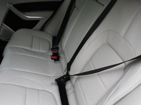 New 2026 Jaguar F-PACE R-Dynamic S image 4