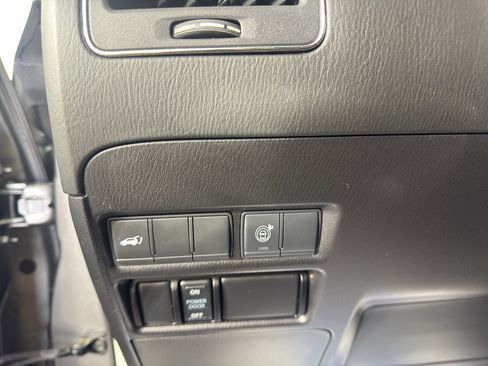 Used 2021 Nissan Armada SL w/ Captain's Chairs Package AWD/4WD image 15