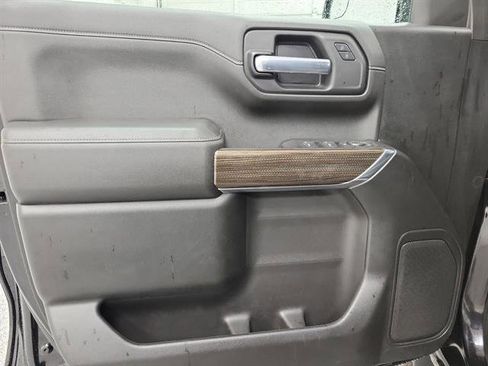 Used 2021 Chevrolet Silverado 1500 RST image 17