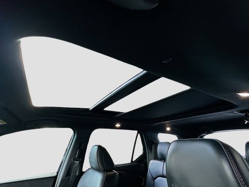 Used 2025 Honda Pilot Black Edition image 23