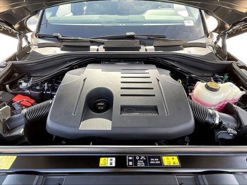 New 2025 Land Rover Range Rover Sport image 13