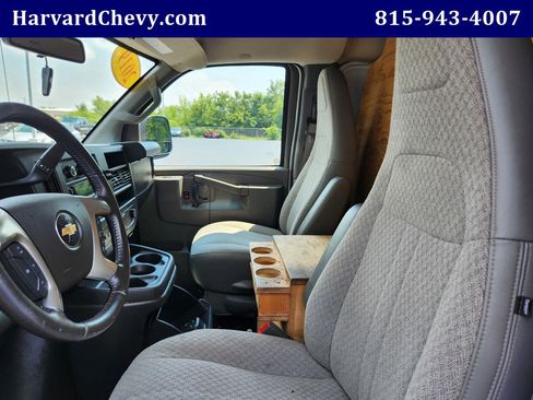 Used 2019 Chevrolet Express 3500 w/ Driver Convenience Package image 20