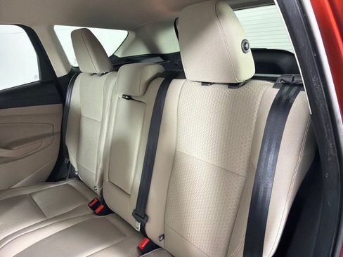 Used 2019 Ford Escape SE FWD image 19