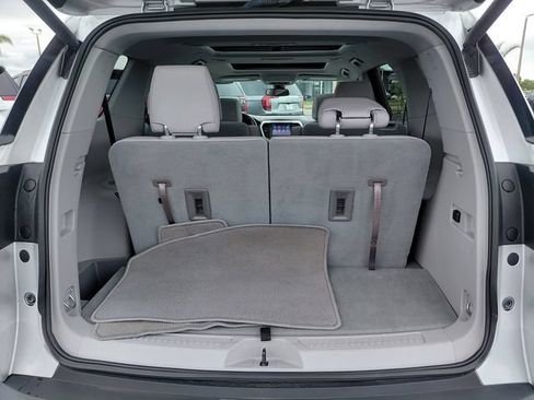 Used 2018 GMC Acadia SLT FWD image 14