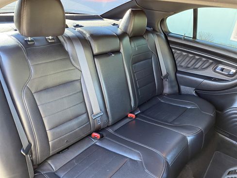 Used 2015 Ford Taurus SHO image 19