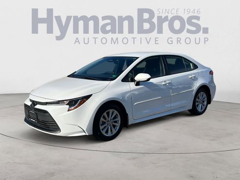 Used 2023 Toyota Corolla LE w/ LE Convenience Package FWD image 8