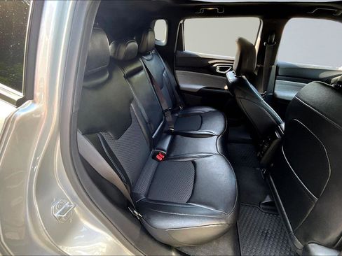 New 2025 Jeep Compass Latitude w/ Sun & Sound Group image 9