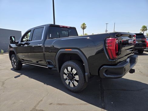 New 2025 GMC Sierra 2500 Denali w/ Denali Reserve Package image 3