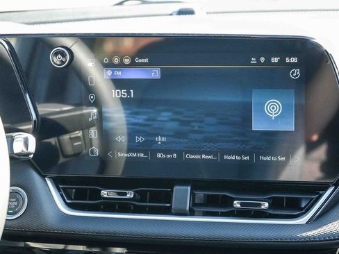 New 2026 Chevrolet Equinox LT w/ Convenience Package II FWD image 14