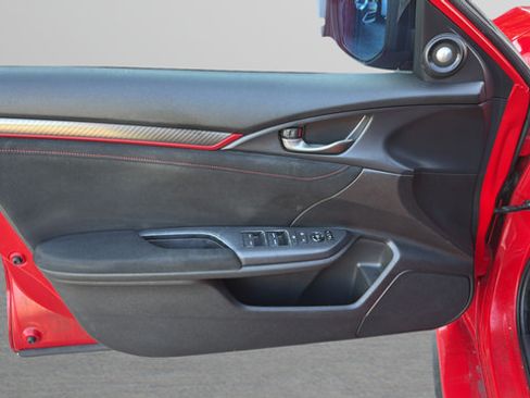Used 2019 Honda Civic Type R image 9