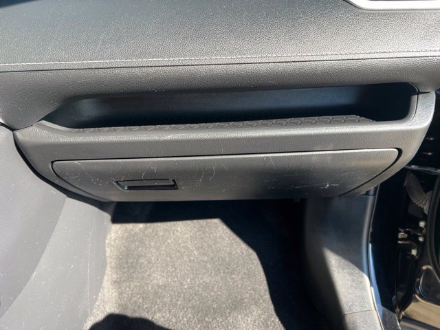 Used 2021 Toyota RAV4 LE AWD/4WD image 32