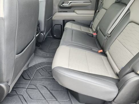 Used 2024 Chevrolet Silverado 1500 ZR2 w/ Technology Package AWD/4WD image 28
