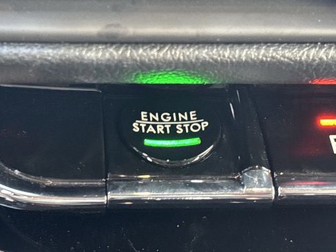 Used 2025 Lincoln Corsair FWD w/ Equipment Group 101A image 32