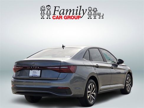 Used 2025 Volkswagen Jetta S image 4