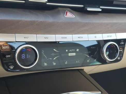 Used 2022 Genesis G80 2.5T w/ Advanced Package image 28