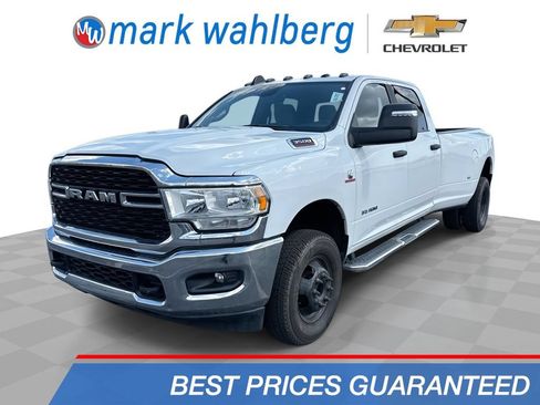 Used 2024 RAM 3500 Big Horn AWD/4WD image 1