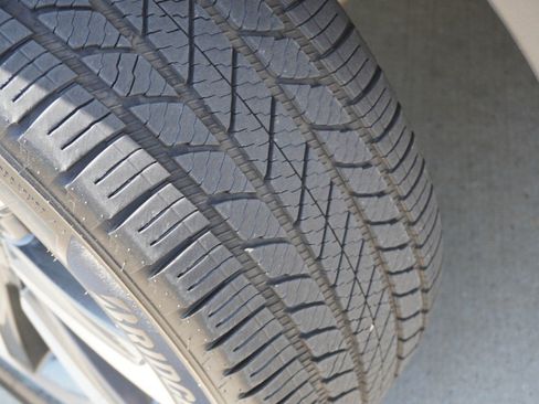Used 2023 Honda Pilot Elite image 12