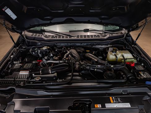 Used 2023 Ford F350 Lariat w/ Lariat Ultimate Package AWD/4WD image 31