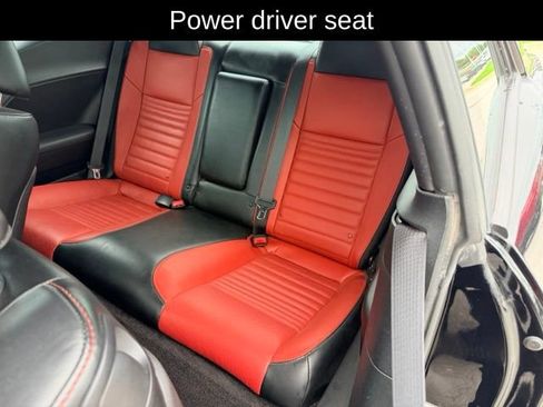 Used 2016 Dodge Challenger R/T Scat Pack RWD image 9