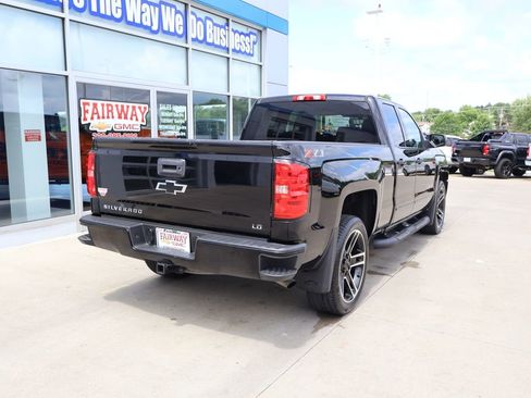 Used 2019 Chevrolet Silverado 1500 LT w/ LPO, Black Pack AWD/4WD image 3