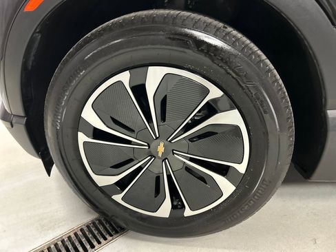 Used 2024 Chevrolet Blazer EV LT image 9