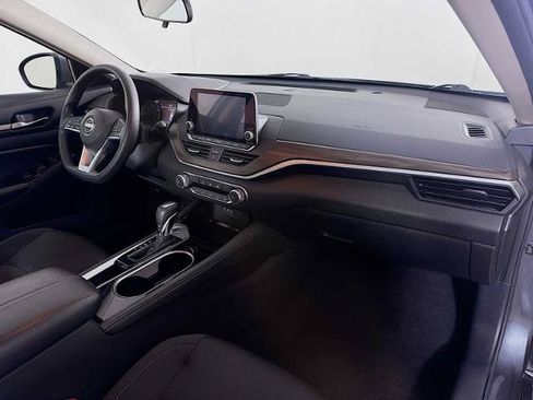Certified 2023 Nissan Altima 2.5 SV FWD image 24