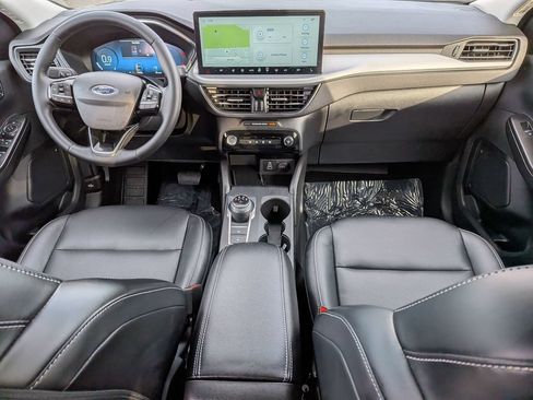 Used 2025 Ford Escape Platinum AWD/4WD image 22