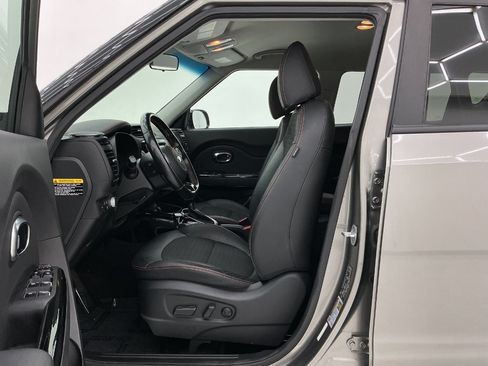 Used 2018 Kia Soul ! w/ Tech Package FWD image 14