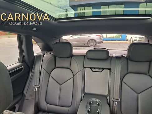 Used 2021 Porsche Macan S image 37